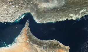 Ảnh chụp eo biển Hormuz từ vệ tinh - Ảnh: Bloomberg.