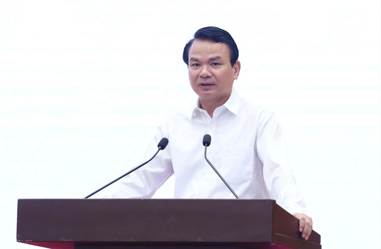 Bộ trưởng, Chủ nhiệm Văn phòng Chính phủ Đặng Xuân Phong chủ trì buổi họp báo Chính phủ thường kỳ.
