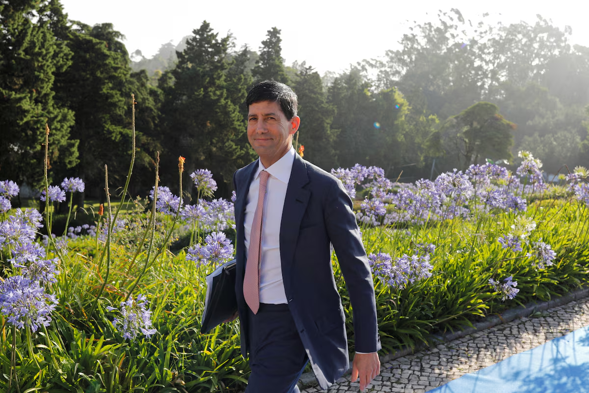 Chủ tịch Fed Kevin Warsh tới dự hội nghị thường niên của Ngân hàng Trung ương châu Âu (ECB) ở Sintra, Bồ Đào Nha, hôm 30/6 - Ảnh: Reuters.