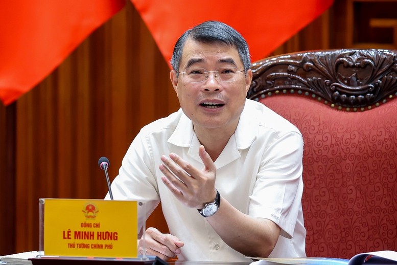 Thủ tướng Chính phủ Lê Minh Hưng, Trưởng Ban Chỉ đạo của Chính phủ về phát triển khoa học, công nghệ, đổi mới sáng tạo, chuyển đổi số và Đề án 06 chủ trì cuộc làm việc về tình hình triển khai xây dựng các cơ sở dữ liệu quốc gia, chuyên ngành; công nghệ chiến lược, sản phẩm công nghệ chiến lược - Ảnh: VGP