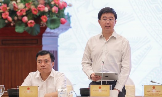Thứ trưởng Bộ Khoa học và Công nghệ Bùi Hoàng Phương trả lời câu hỏi của Tạp chí Kinh tế Việt Nam/VnEconomy. Ảnh: VGP