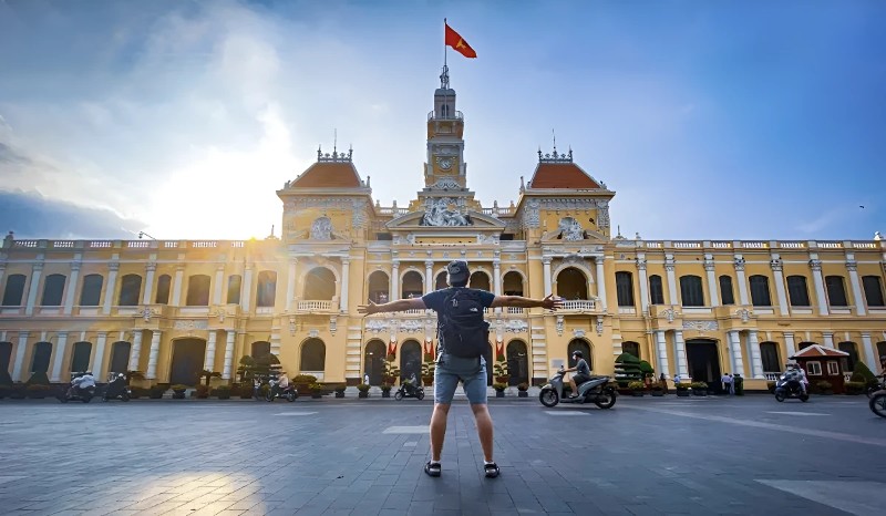 HCM City welcomes 6.4 million foreign tourists in 6M 