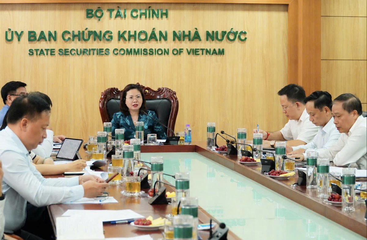 Ủy ban Chứng khoán Nhà nước tổ chức Hội nghị Sơ kết công tác chỉ đạo điều hành 6 tháng đầu năm và triển khai nhiệm vụ 6 tháng cuối năm 2026.