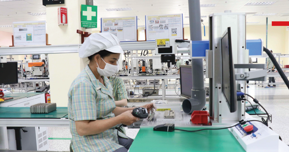Sản xuất công nghiệp tăng trưởng ấn tượng, chế biến, chế tạo bứt phá