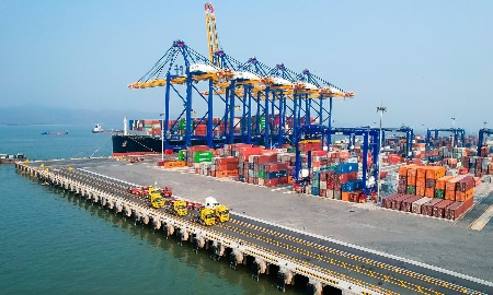 Xuất khẩu đạt trên 215 tỷ USD: Sức bật từ các thị trường lớn
