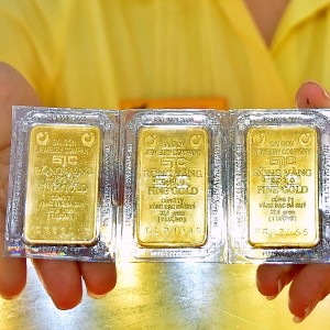 Giá vàng trong nước giảm sâu sau nhịp đi ngang