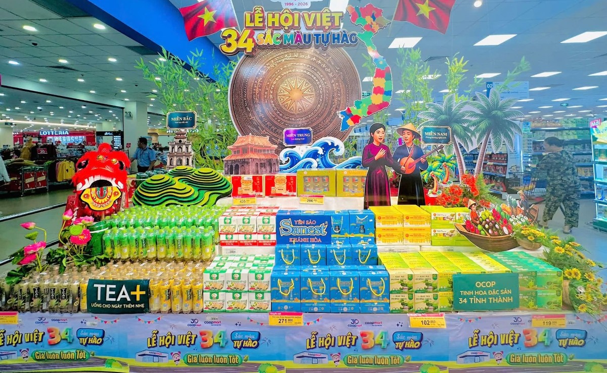 Nhiều mặt hàng thực phẩm, trái cây, hàng tiêu dùng và hóa mỹ phẩm đồng loạt giảm giá.
