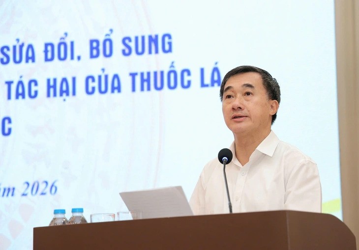 Thứ trưởng Bộ Y tế Trần Văn Thuấn, thông tin tại hội thảo.