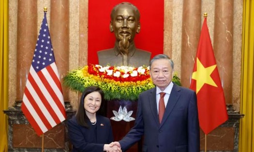 Party General Secretary and State President To Lam meets with US Ambassador Jennifer Wicks in Hanoi on July 6. (Photo: VNA)