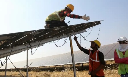 Châu Âu và Ấn Độ tìm lối thoát khỏi sự phụ thuộc vào Trung Quốc trong ngành điện mặt trời