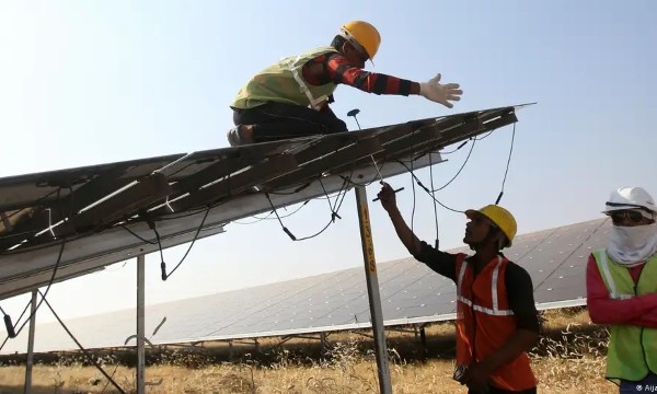 Châu Âu và Ấn Độ tìm lối thoát khỏi sự phụ thuộc vào Trung Quốc trong ngành điện mặt trời
