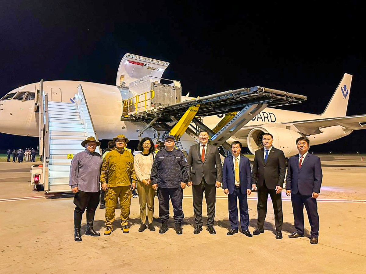 Có mặt tại sự kiện có bà Ganbaatar Hulan - Đại sứ Mông Cổ tại Việt Nam, Đại tá Trần Đình Đức - Phó Tư lệnh Bộ Tư lệnh Cảnh sát cơ động, Bộ Công an, ông Nguyễn Việt Sơn - Phó Tổng giám đốc ROX Group và đại diện ngân hàng MSB. Ảnh: ROX Group.
