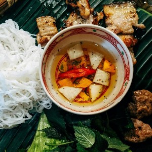 Việt Nam nằm trong nhóm 10 điểm đến dẫn đầu khu vực về mức độ ưu tiên ẩm thực địa phương. (Ảnh: Unsplash).