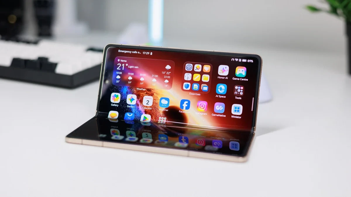 Honor Magic V6 - Ảnh: PhoneArena. 
