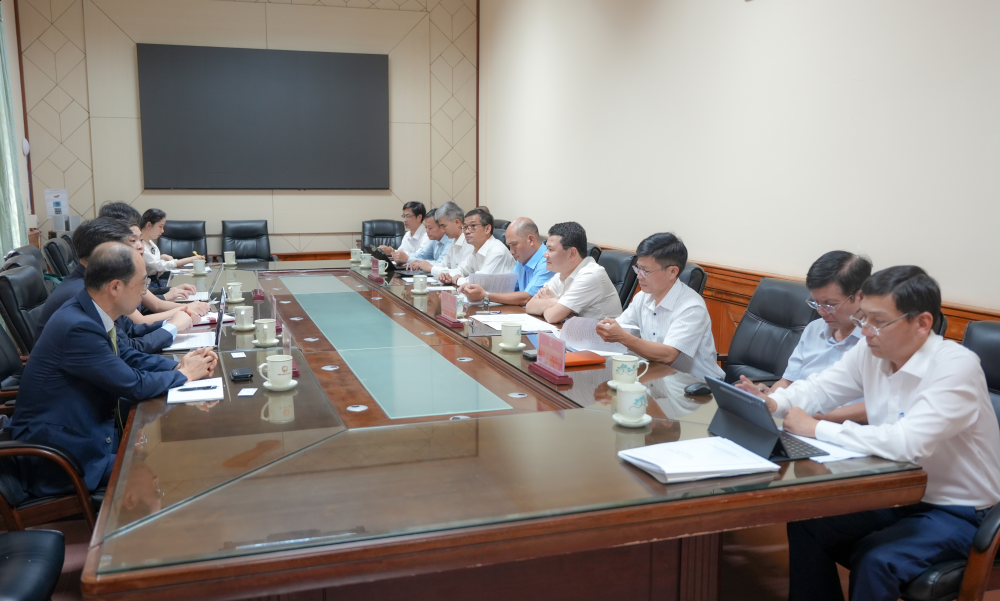 Lãnh đạo thành phố Huế trao đổi với doanh nghiệp Hàn Quốc về cơ hội đầu tư phát triển hạ tầng cảng biển và logistics