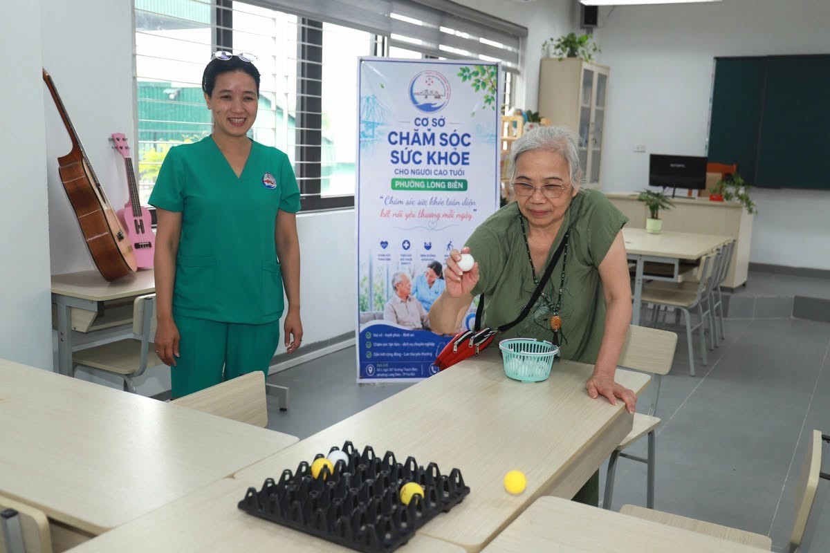 Việc mở các mô hình chăm sóc ban ngày sẽ đỡ tốn kém hơn so với trung tâm chăm sóc cả ngày (nội trú), phù hợp với nhiều người cao tuổi còn khả năng tự đi lại.