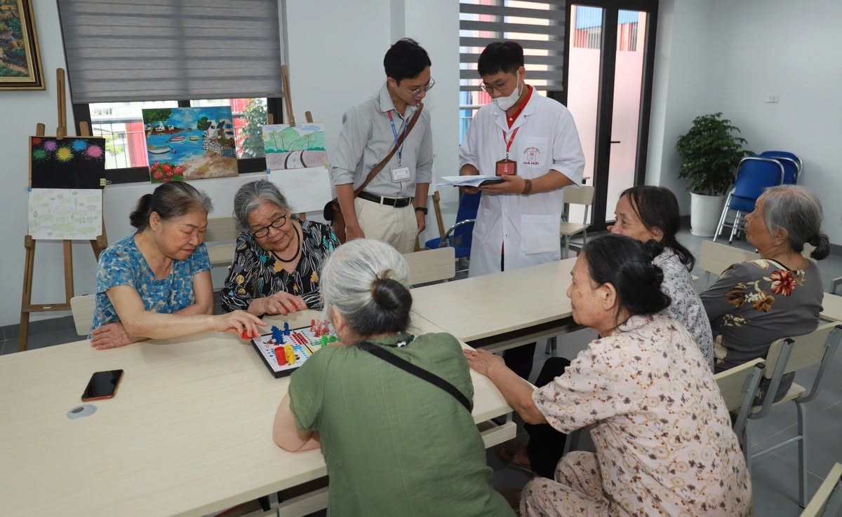 Các mô hình lấy người cao tuổi làm trung tâm gắn với phát triển “kinh tế bạc".