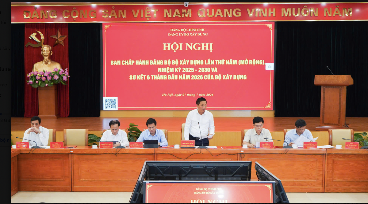 Bộ trưởng Bộ Xây dựng phát biểu tại Hội nghị
