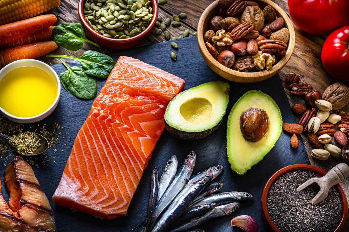 Chế độ ăn giàu omega-3 tự nhiên như chế độ ăn Địa Trung Hải đã được ghi nhận là có liên quan đến nguy cơ thấp hơn mắc Alzheimer.