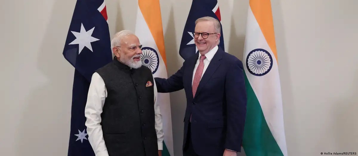 Thủ tướng Ấn Độ Narendra Modi và Thủ tướng Australia Anthony Albanese gặp nhau tại Melbourne, nơi hai bên công bố thỏa thuận xuất khẩu uranium từ Australia sang Ấn Độ. Ảnh: Reuters