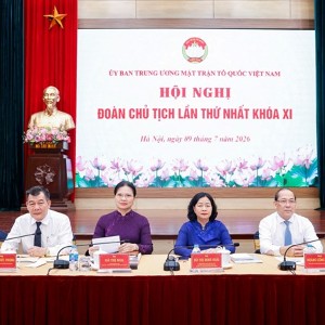 Đoàn đại biểu chủ trì Hội nghị. Ảnh: Mặt trận