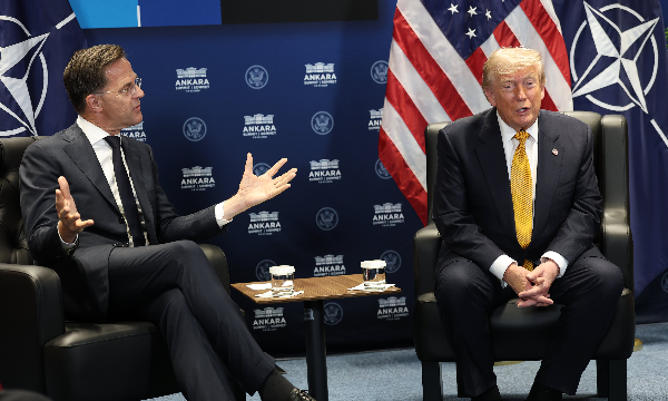 Tổng thống Trump muốn các nước NATO cắt toàn bộ giao thương với Tây Ban Nha