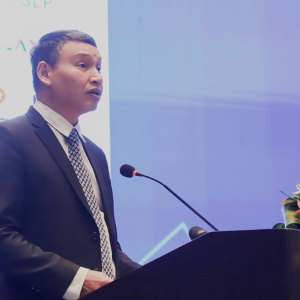Ông Hồ Kỹ Minh, Phó Chủ tịch Thường trực UBND TP. Đà Nẵng, Chủ tịch cơ quan điều hành Trung tâm Tài chính quốc tế Đà Nẵng, phát biểu tại Diễn đàn.