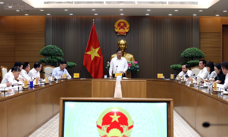 Phó Thủ tướng Thường trực Phạm Gia Túc làm việc với Bộ Tài chính và một số bộ, ngành, hiệp hội - Ảnh: VGP
