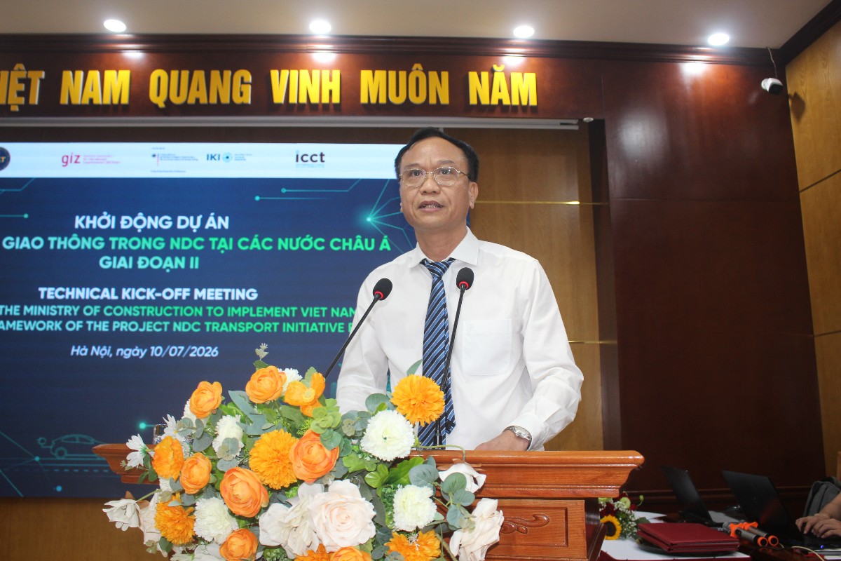 Ông Ngô Anh Tuấn: "Dự án NDC-TIA II sẽ hỗ trợ nghiên cứu hoàn thiện quy định, tiêu chuẩn kỹ thuật đối với phương tiện giao thông điện". Ảnh Chu Khôi.