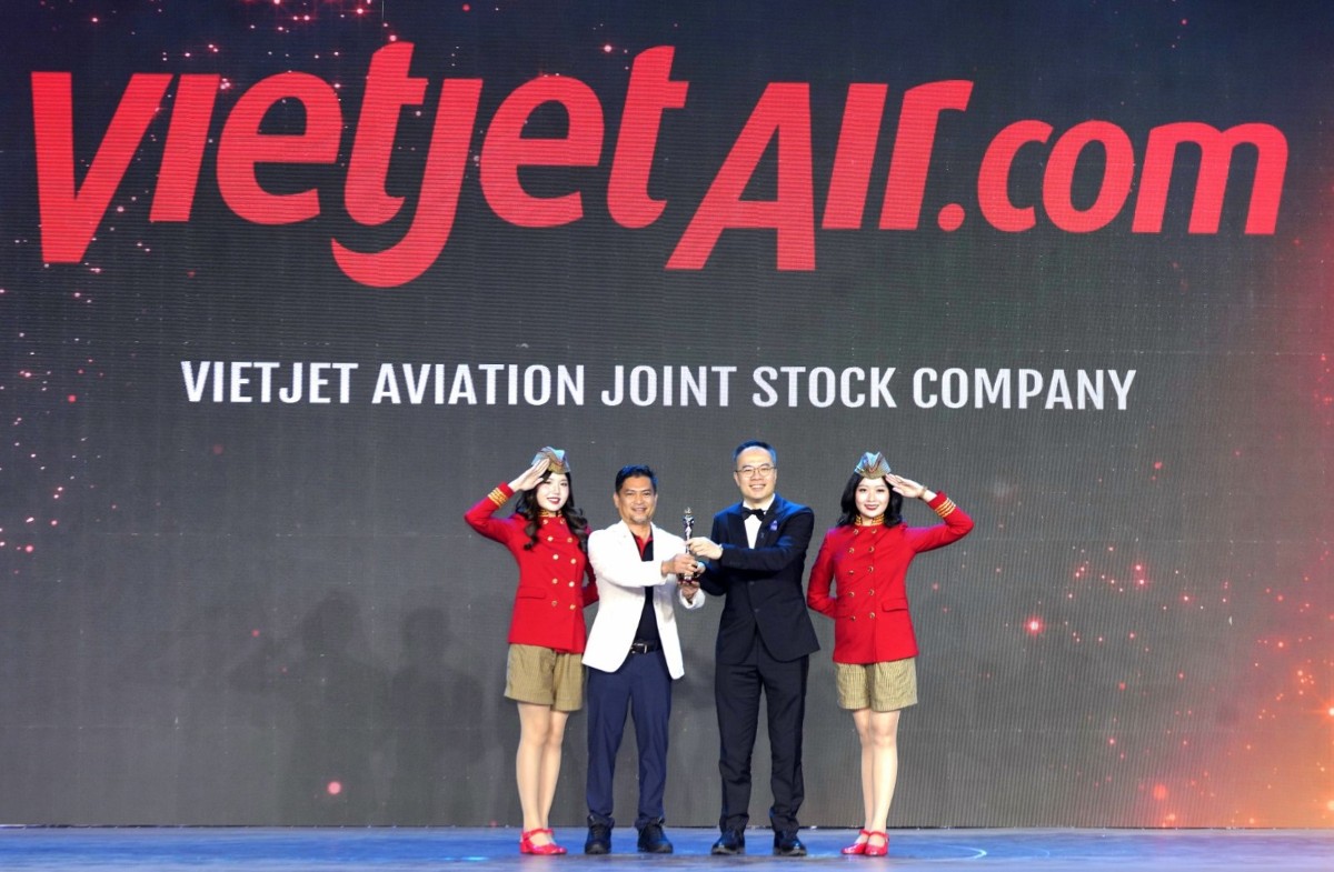 Năm nay, Vietjet đồng thời lần đầu tiên được trao giải “Đa dạng, Bình đẳng và Hòa nhập” (HR Asia Diversity, Equity & Inclusion Awards). Ảnh: Vietjet.