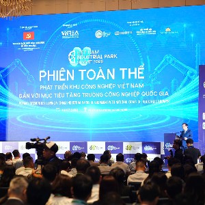 Phiên toàn thể Diễn đàn Phát triển Khu Công nghiệp Việt Nam 2026. Ảnh: Huỳnh Dũng