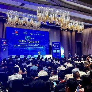 Toàn cảnh diễn đàn.