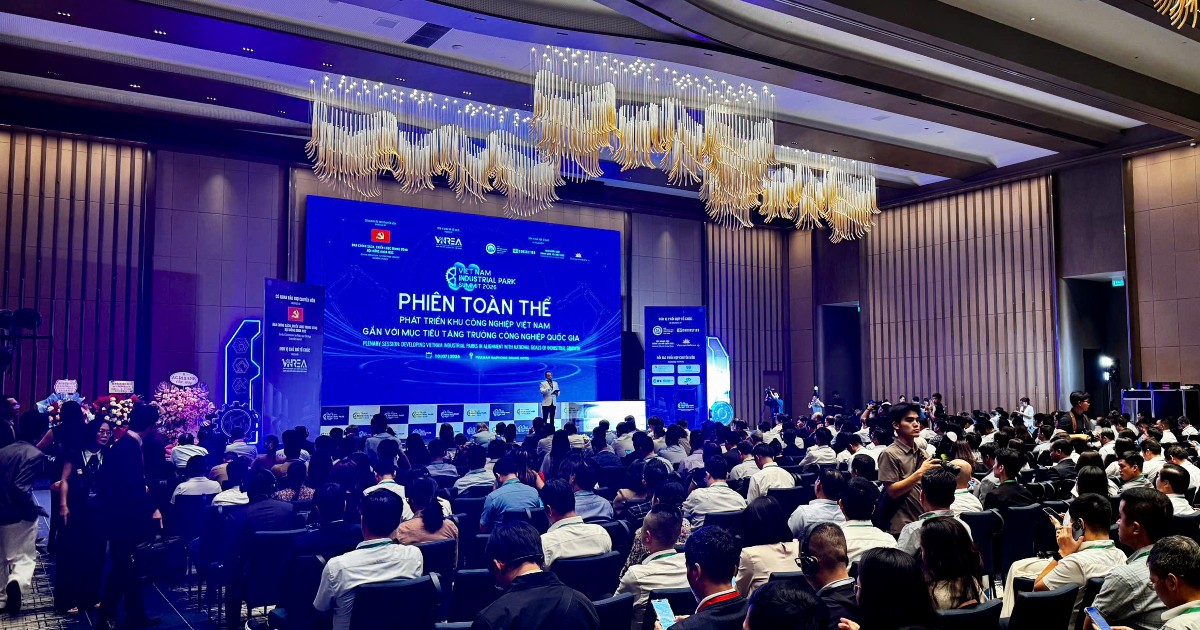 Ph&aacute;t triển khu c&ocirc;ng nghiệp xanh, th&ocirc;ng minh đ&oacute;n...