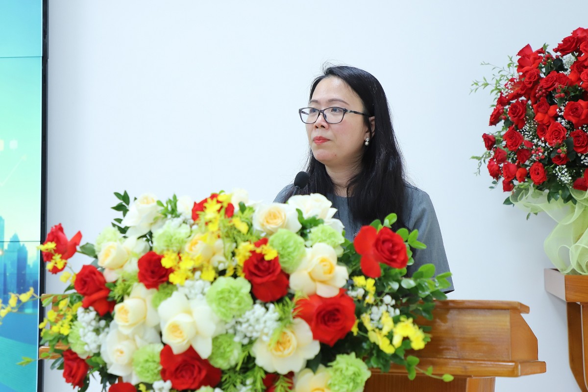 Bà Vũ Hương Trà, đại diện Cục Quản lý giá (Bộ Tài chính)