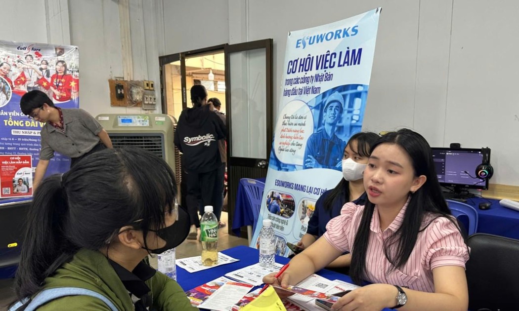 Trong 6 tháng đầu năm 2026, TP.Hồ Chí Minh ghi nhận số người hưởng bảo hiểm thất nghiệp tiếp tục giảm. Ảnh: TTDVVL TP.HCM