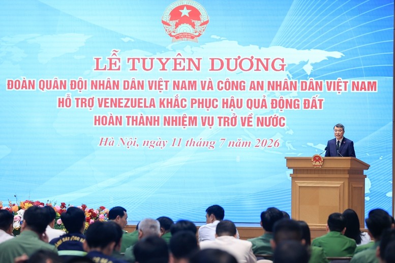 Lễ tuyên dương Đoàn Quân đội nhân dân Việt Nam và Công an nhân dân Việt Nam hỗ trợ Venezuela khắc phục hậu quả động đất hoàn thành nhiệm vụ trở về nước - Ảnh: VGP
