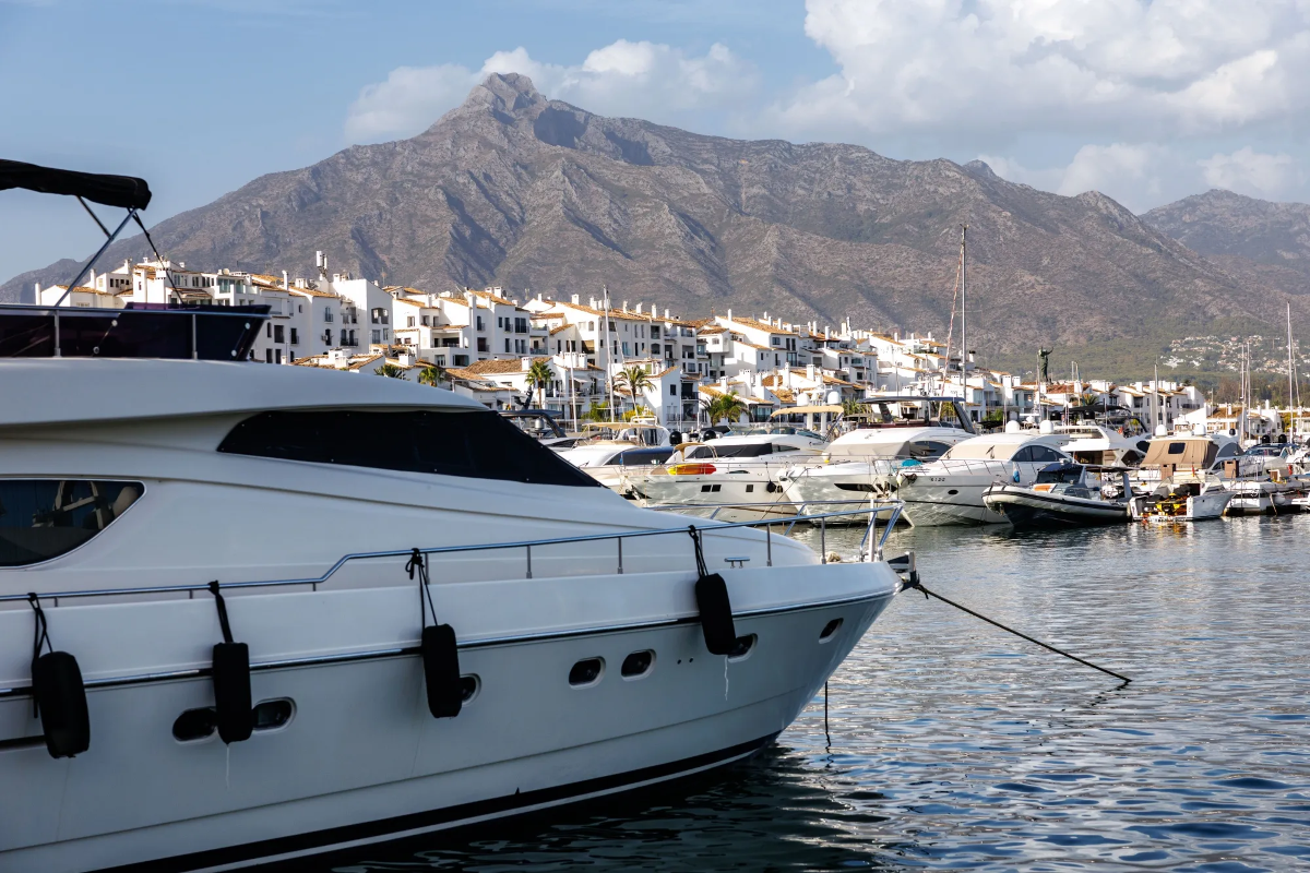 Bến du thuyền ở Marbella, Tây Ban Nha - Ảnh: Bloomberg.