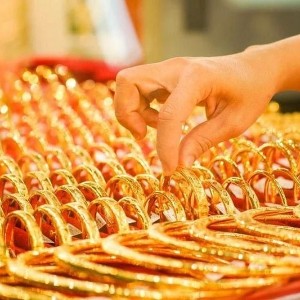 Giá vàng trong nước sụt mạnh sau phiên đi ngang