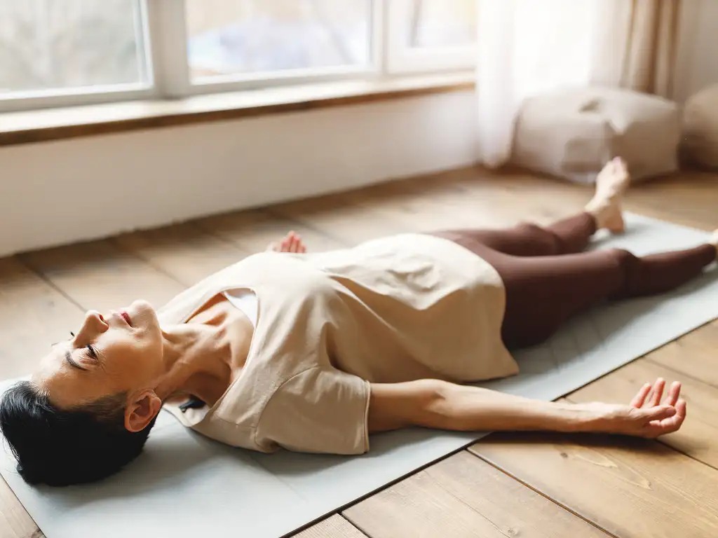 Yoga như một liệu pháp bổ trợ cho bệnh nhân mắc hội chứng ruột kích thích. Ảnh: Shutterstock