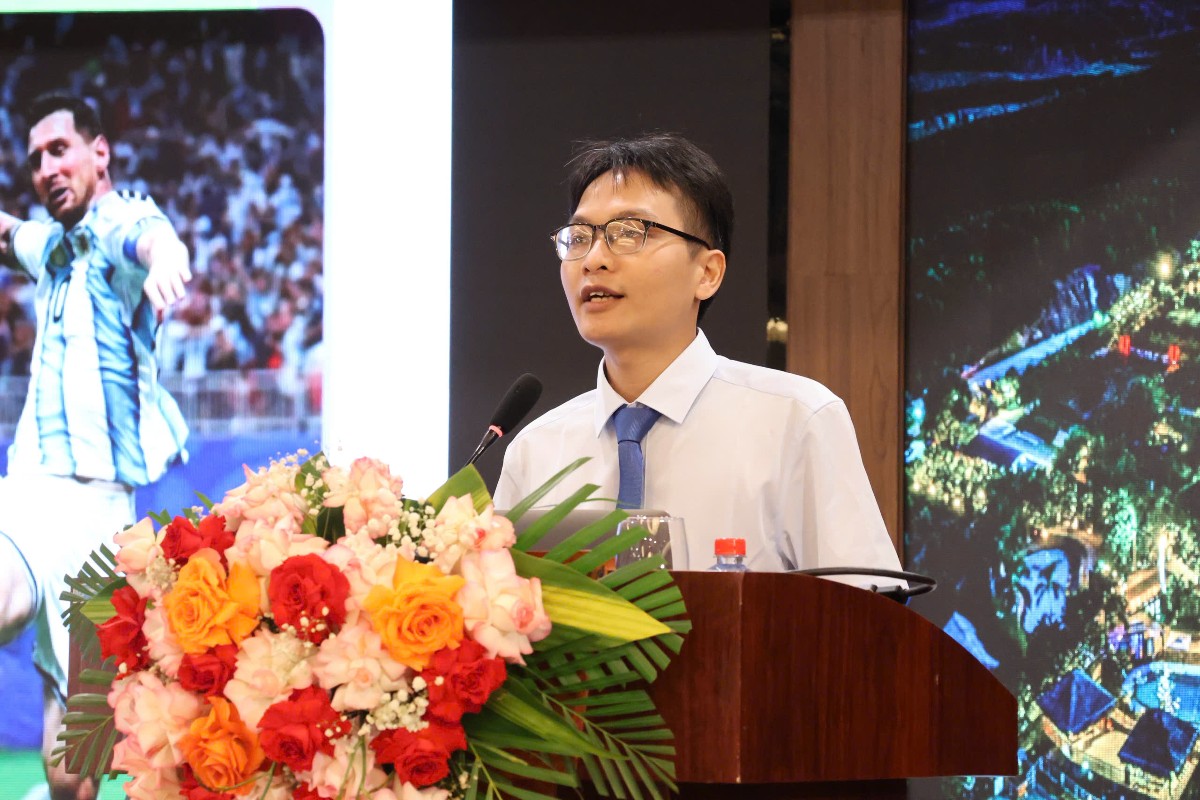 Tiến sĩ Lương Đông Sơn, giảng viên Viện Báo chí - Truyền thông (Học viện Báo chí và Tuyên truyền), chia sẻ kinh nghiệm ứng dụng AI trong truyền thông số nhằm thúc đẩy quảng bá, tiêu thụ sản phẩm du lịch Hà Tĩnh.