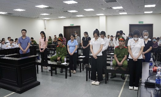 Các bị cáo tại tòa. Ảnh: Như Nguyệt.