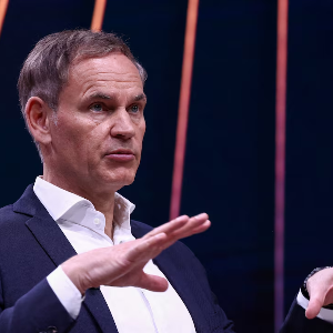 CEO Oliver Blume của Volkswagen - Ảnh: Reuters.