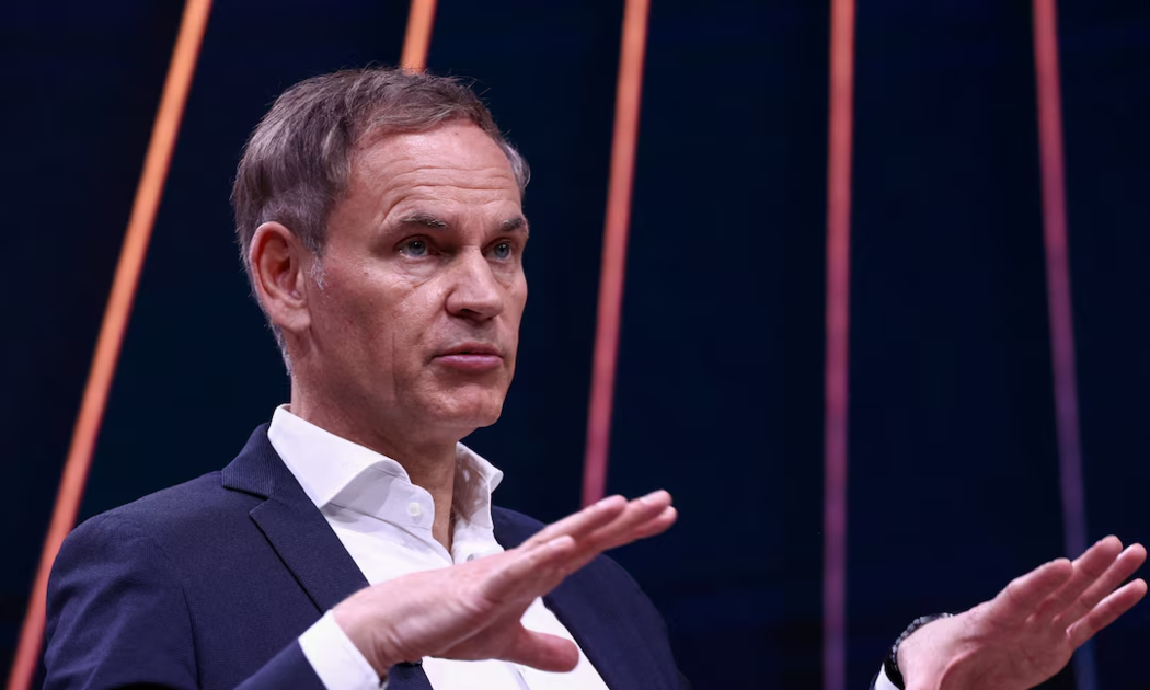 CEO Oliver Blume của Volkswagen - Ảnh: Reuters.
