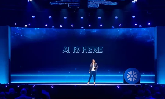 AI đang mở ra một cuộc cạnh tranh mới. Ảnh: Forbes