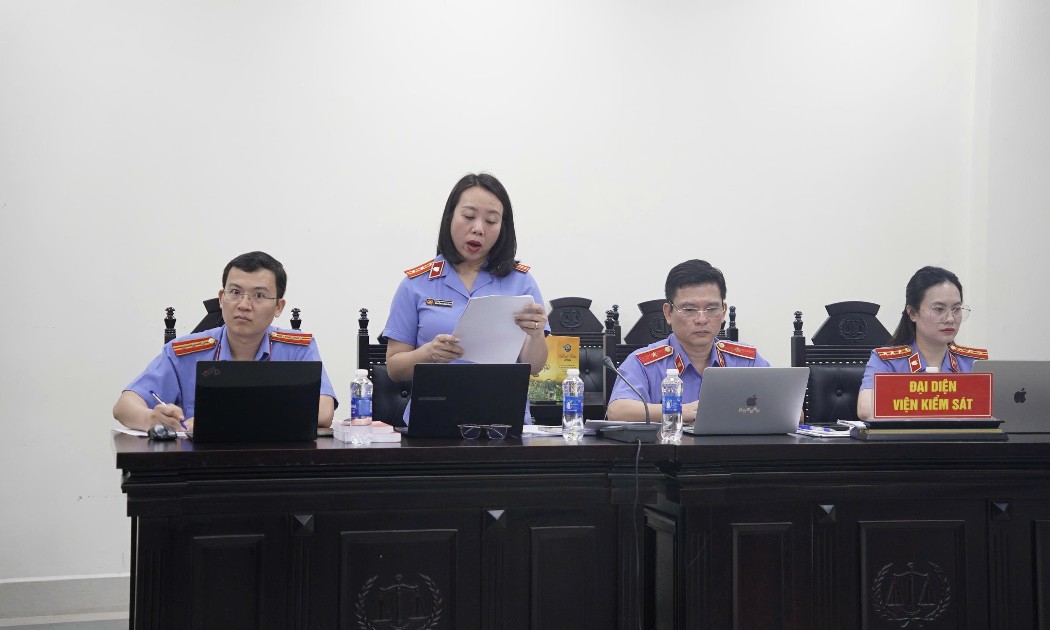 Đại diện Viện kiểm sát giữ quyền công tố tại tòa. Ảnh: Như Nguyệt.
