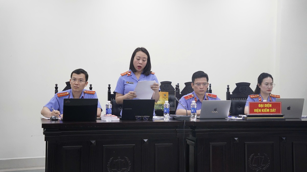 Đại diện Viện kiểm sát giữ quyền công tố tại tòa. Ảnh: Như Nguyệt.