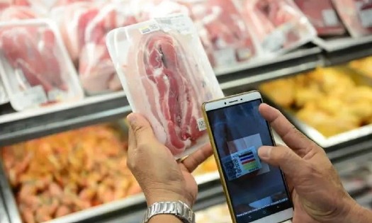 The HCM City Food Safety Department coordinates inspections of traceability implementation at local agricultural and food wholesale markets.