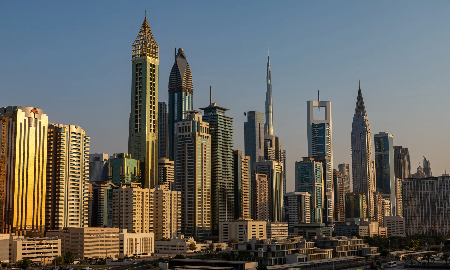 Dubai lên kế hoạch xây cảng mới để tránh phải vận chuyển hàng hóa qua eo biển Hormuz