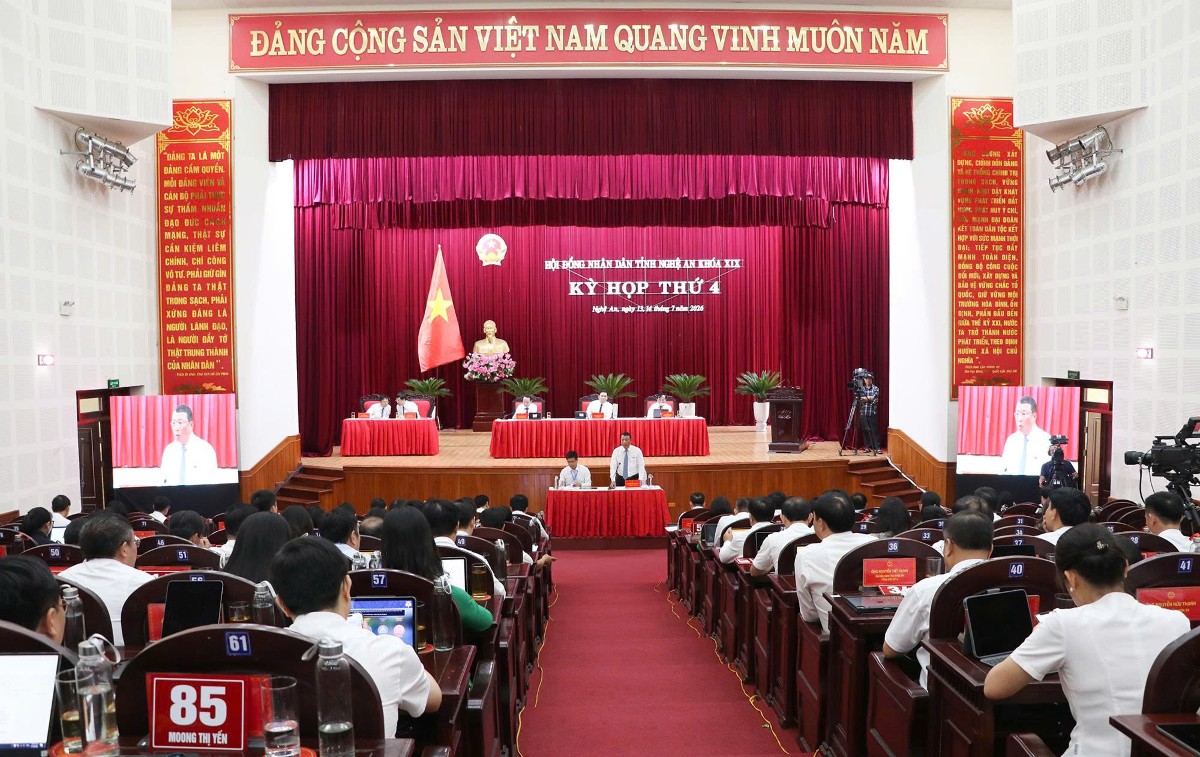 Quang cảnh kỳ họp. Ảnh: Cổng TTĐTT Nghệ An