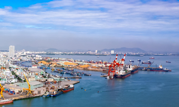 Khơi thông điểm nghẽn thể chế cho kinh tế biển bứt phá